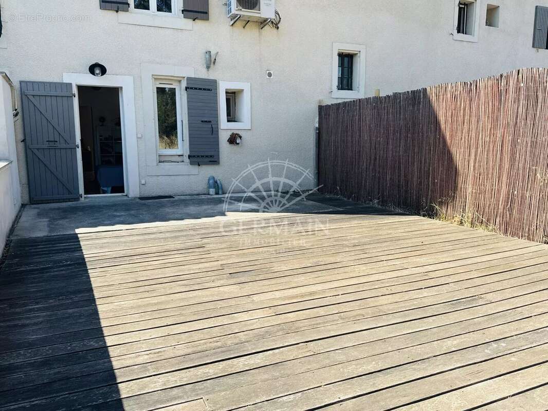 L'Isle-sur-la-Sorgue – Petit Palais – T2 de 42 m² en rez-de-jardin - photo 6
