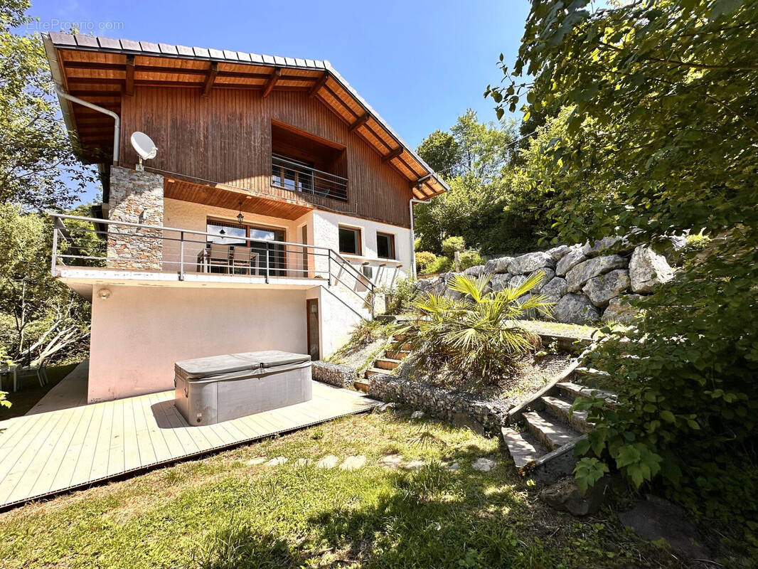Maison à CHATILLON-SUR-CLUSES