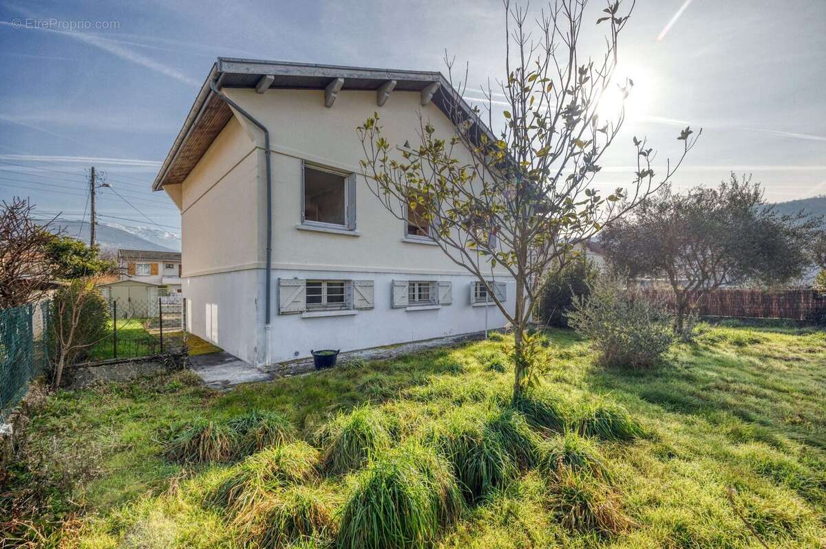 Maison à ECHIROLLES