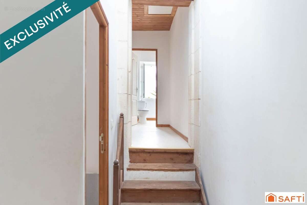 Maison 145 m² à Crazannes  - photo 8