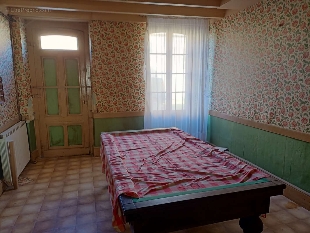 Maison à SAINT-CIERS-SUR-GIRONDE