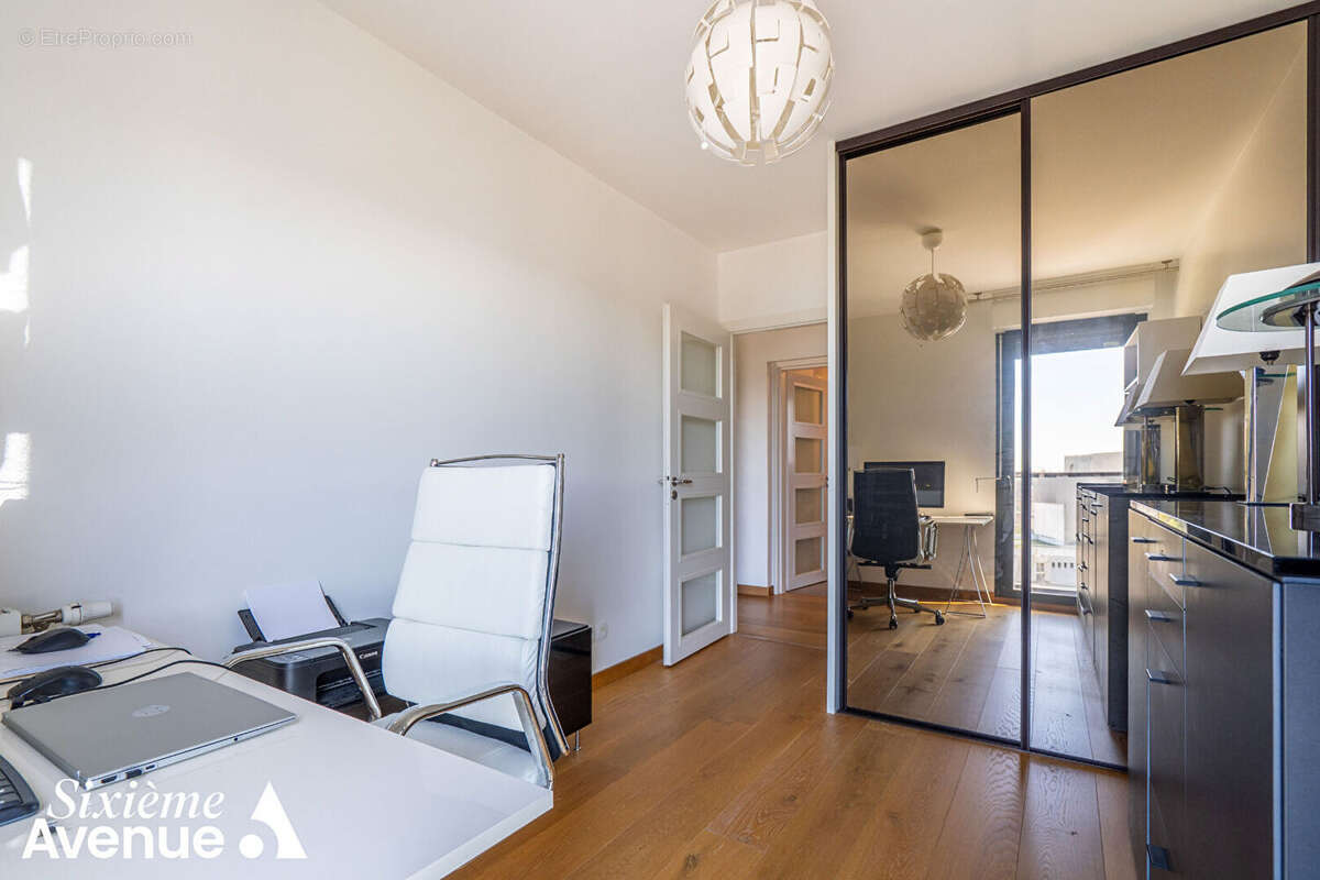 Bordeaux GINKO - Appartement T5 avec une grande terrasse et deux parkings - photo 16