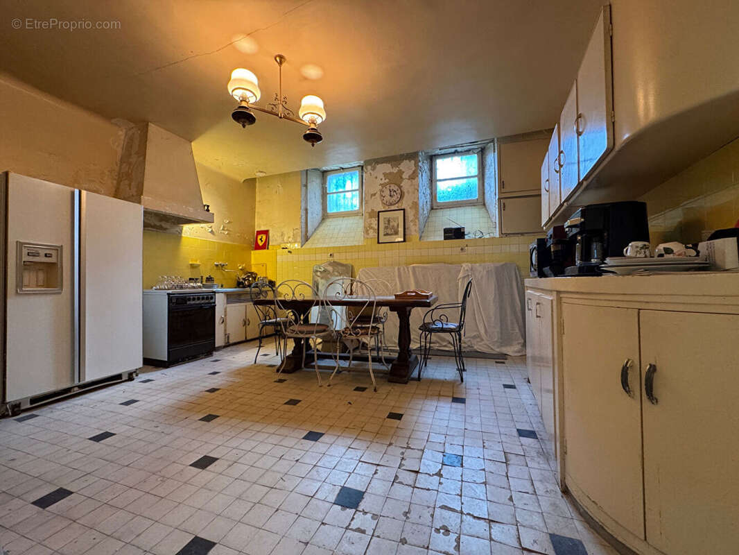 Autre à MARSEILLE-12E