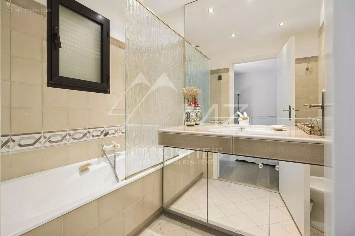 Quartier Montrose, appartement de 3 pièces avec jardin de 148m2 - photo 8