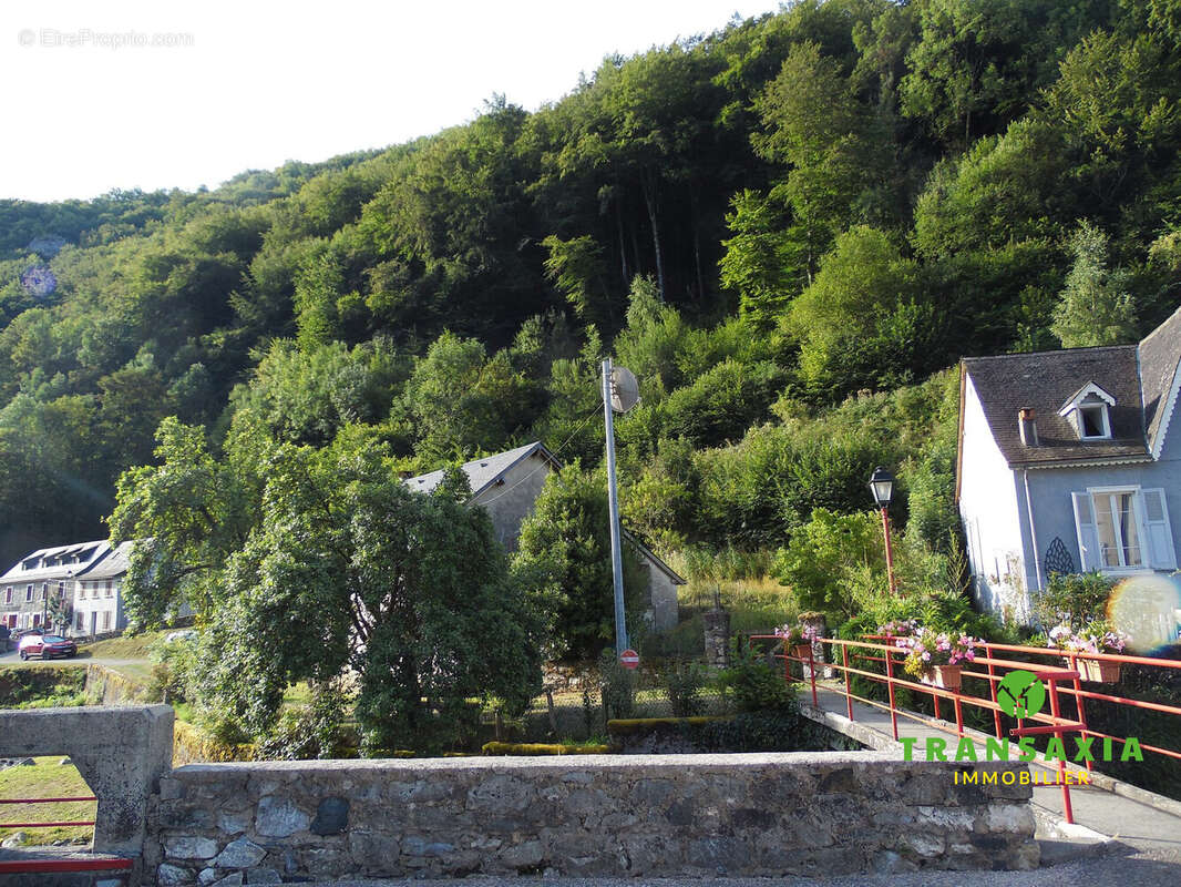 Vue sur le village et la Bouiganne - Maison à SAINT-LARY
