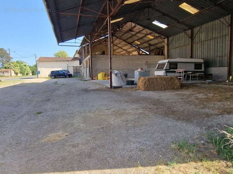Propriété à vendre 8 pièces proche nancy (54) sur 1,8 hectare - propriété agricole avec ferme rénovée, dependances, ecuries, gra - photo 9
