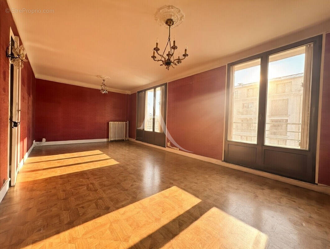 Appartement à FONTENAY-SOUS-BOIS