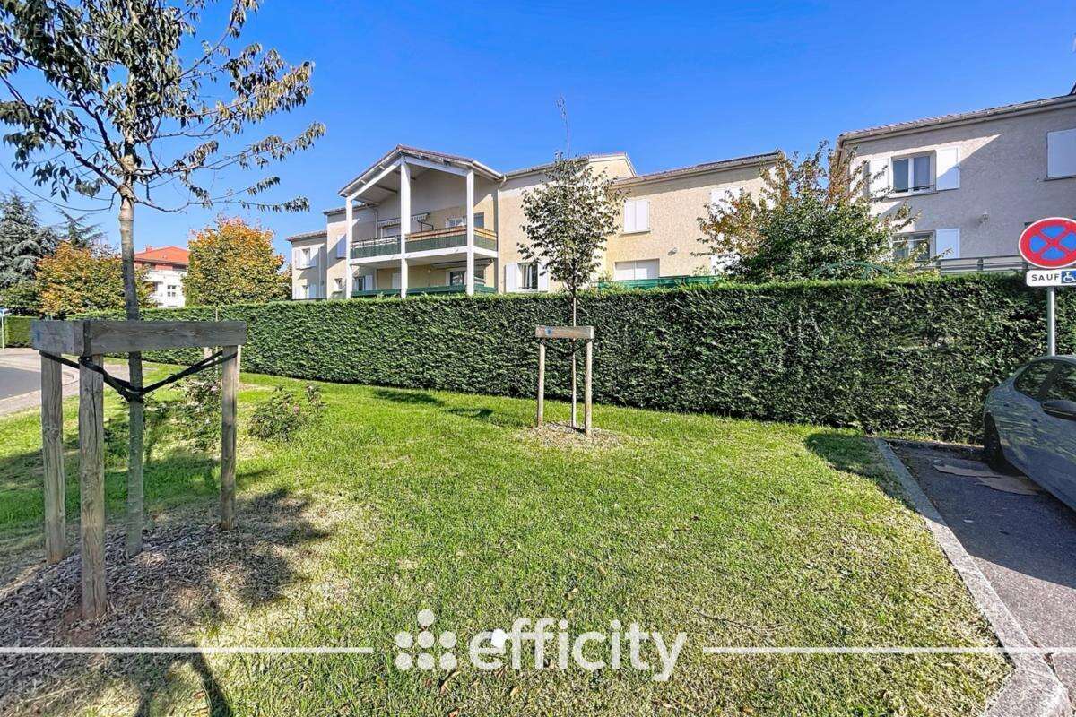 Appartement à MEYZIEU