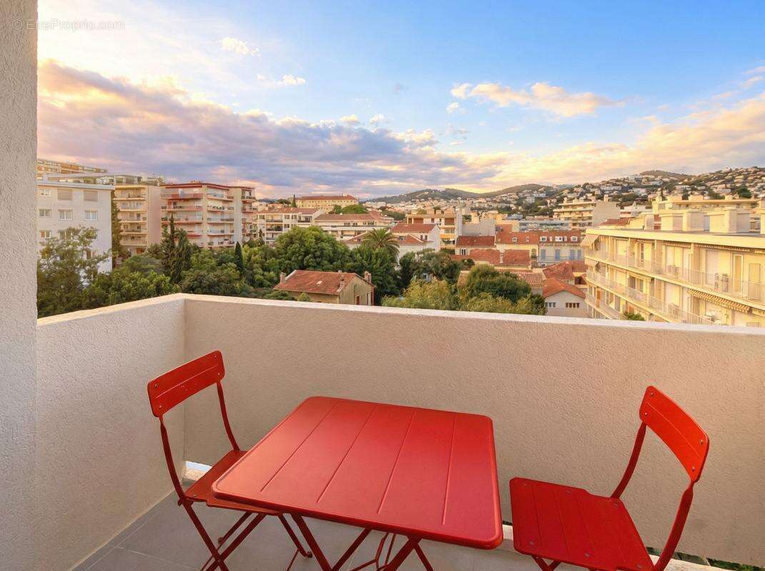 Studio 30.73m² avec balcon et cave - photo 5
