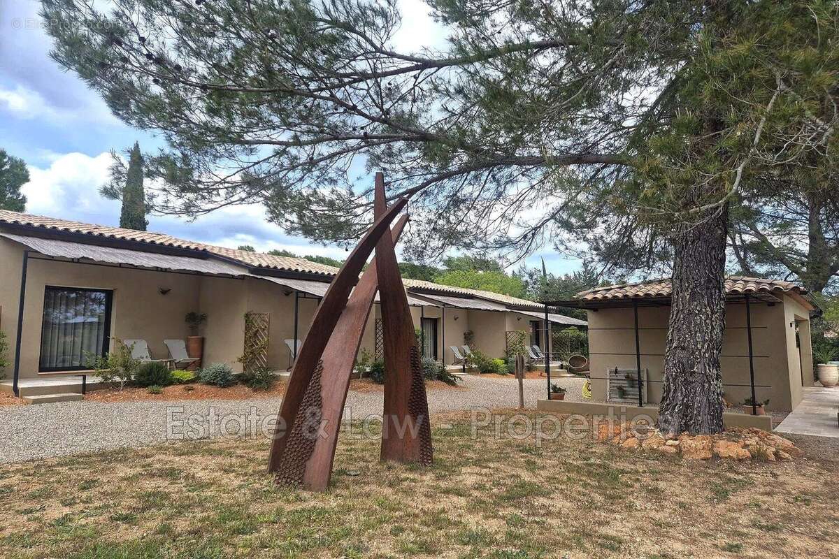 Maison 220 m² à Cotignac  - photo 5