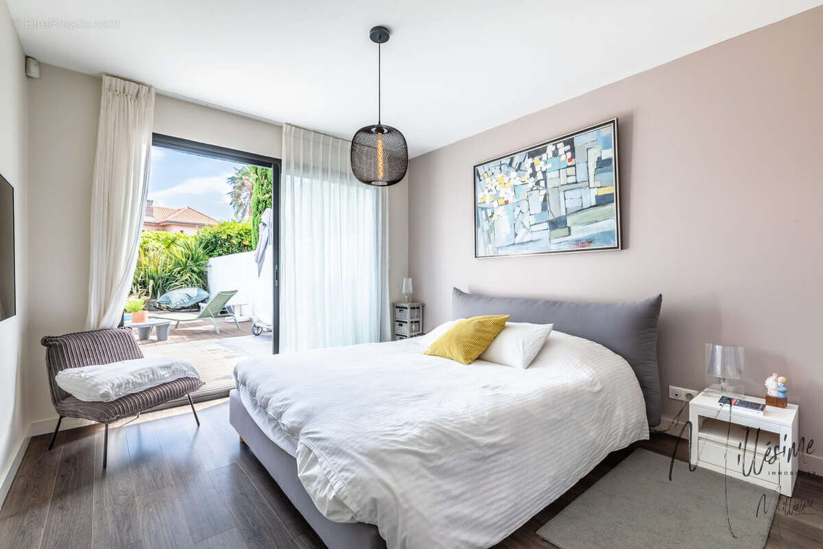 Maison 198 m² à Anglet  - photo 8