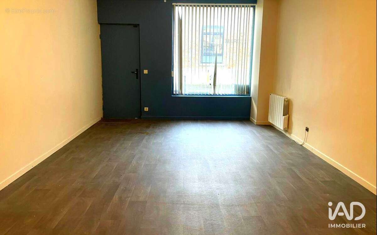 Photo 9 - Commerce à ESBLY