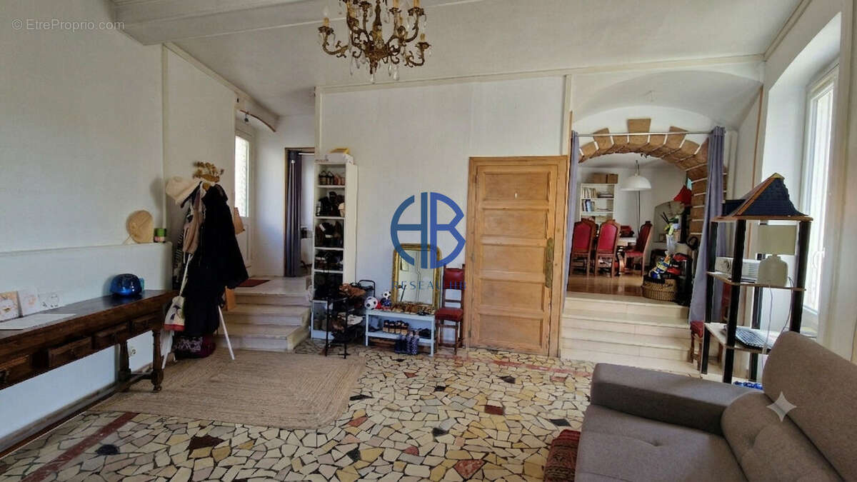Grande maison de ville avec garage à Trept - photo 7