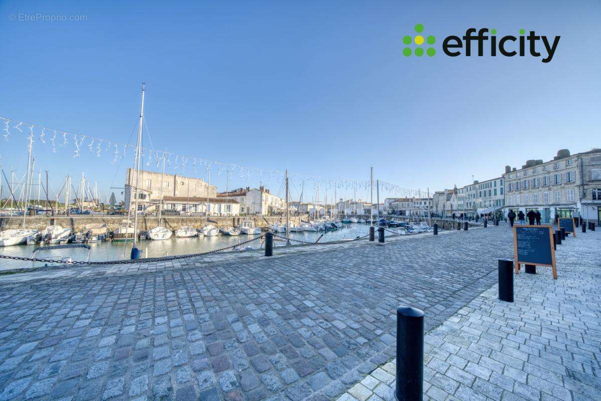 Appartement à SAINT-MARTIN-DE-RE