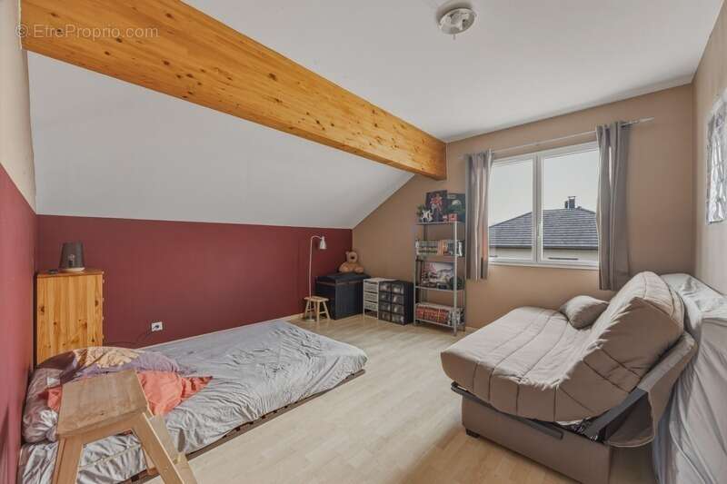 Maison à CHALLEX