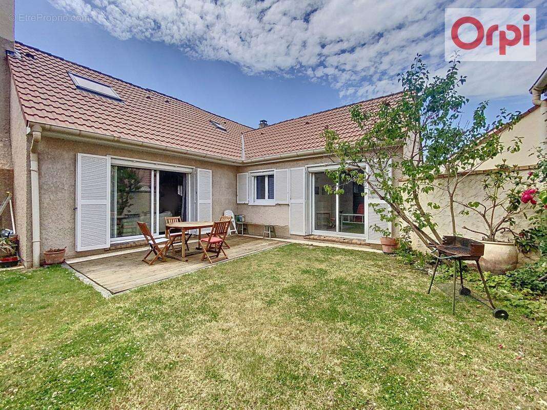 Maison à MONTIGNY-LE-BRETONNEUX