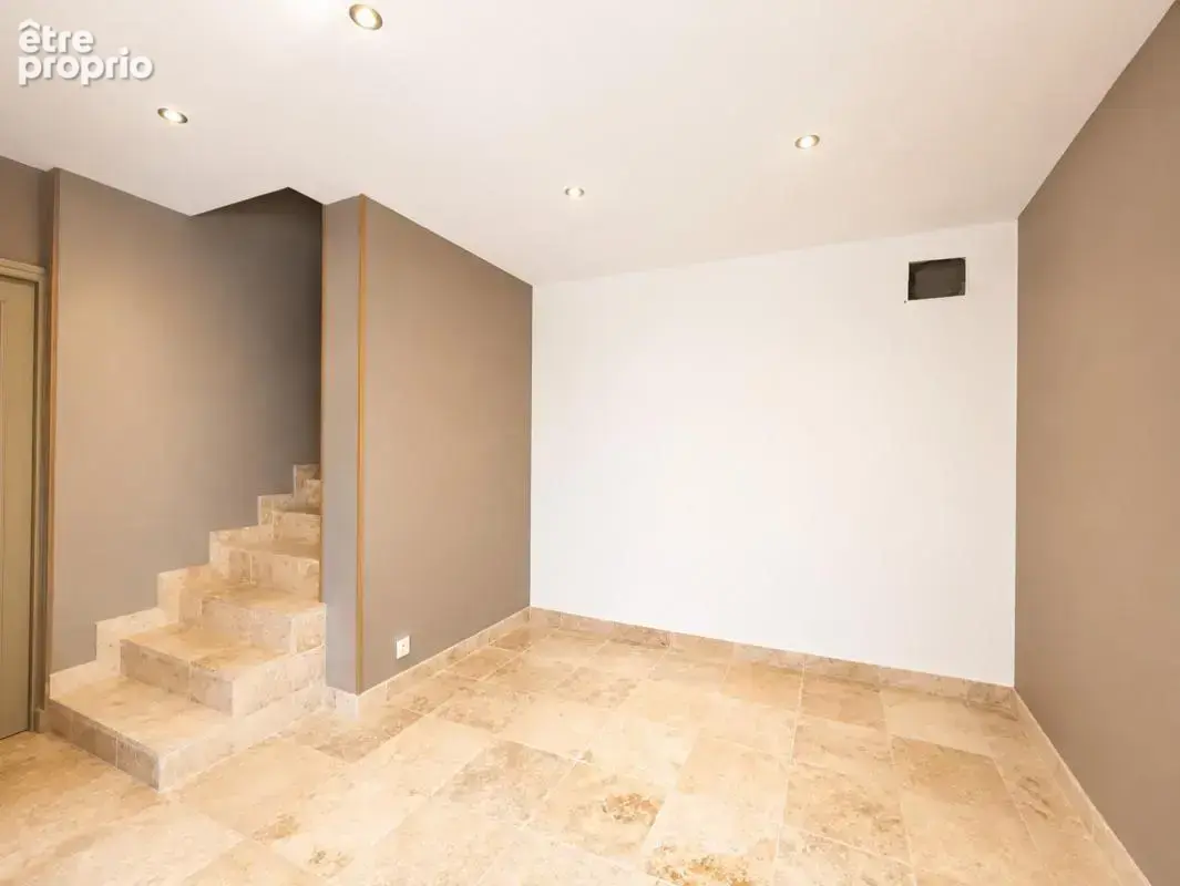 Maison 7 pièces / 194 m² / 305 000 EUR / VERZY - photo 11