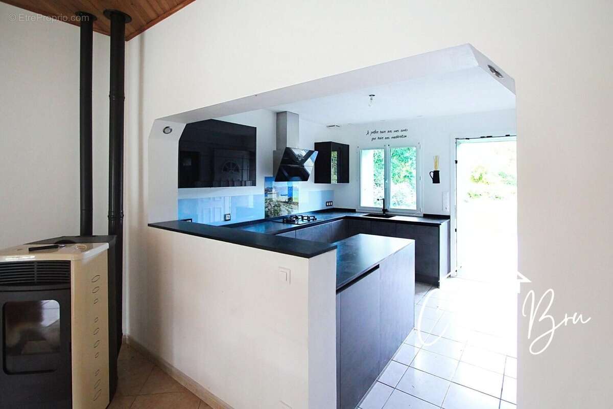 Maison 135 m² à Cubnezais  - photo 6