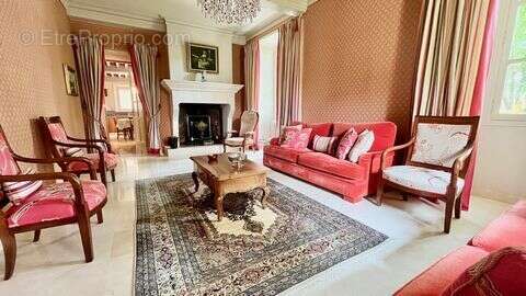 Maison à L'ISLE-SUR-LA-SORGUE