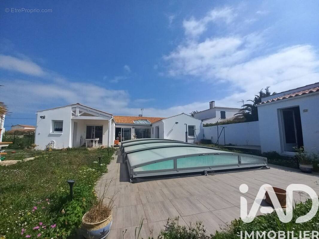 Photo 1 - Maison à LA BREE-LES-BAINS