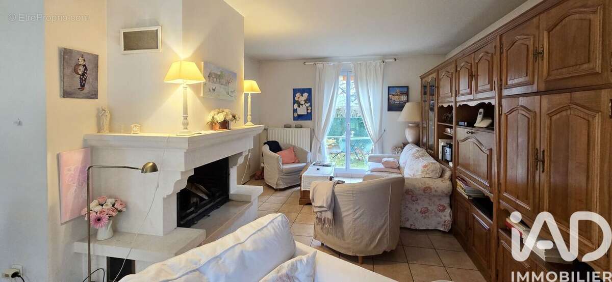 Photo 4 - Maison à BAILLY-ROMAINVILLIERS