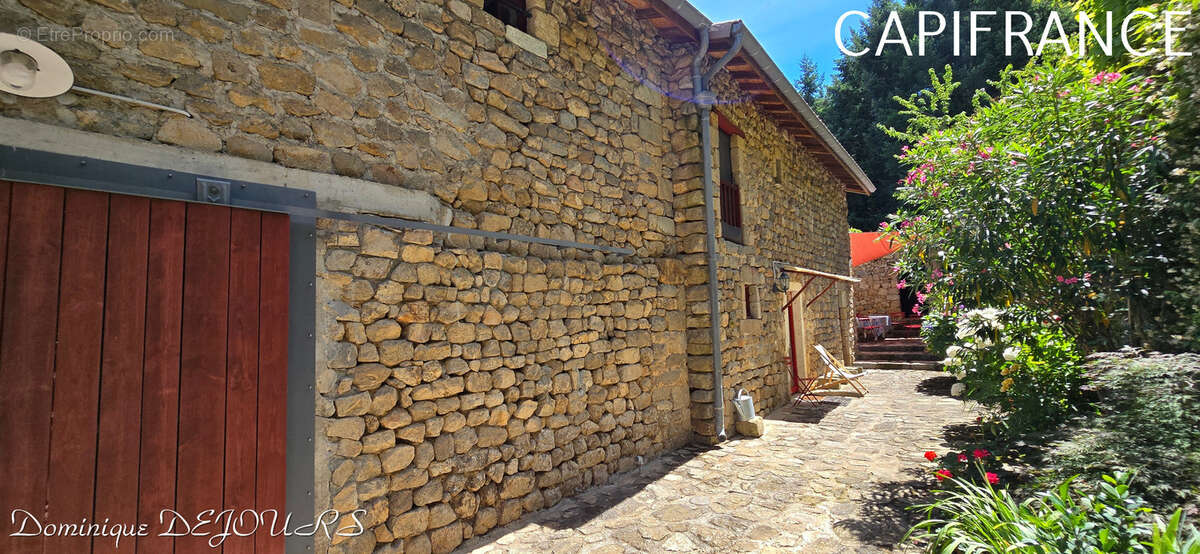 Demeure prestigieuse du XIV siècle au coeur de la belle vallée de l’Eyrieux en Ardèche, , située à 45mn de Valence (Drome) -285m - photo 21