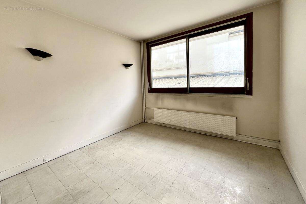 Appartement à LEVALLOIS-PERRET