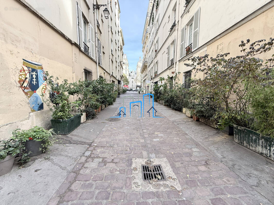 Appartement à PARIS-14E