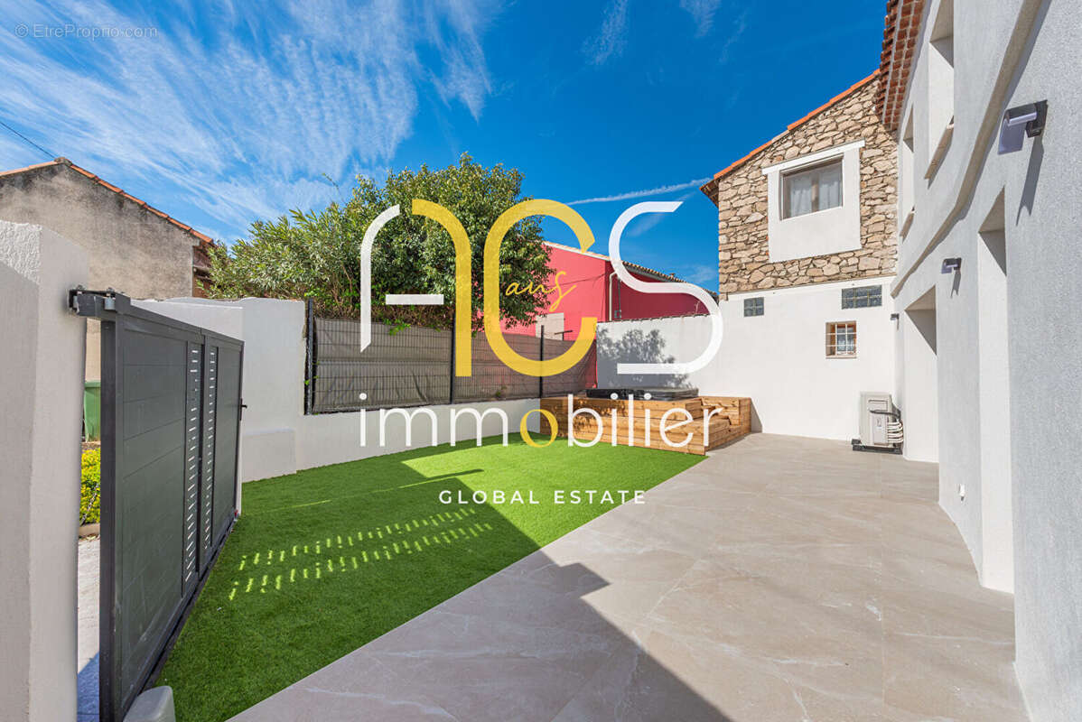 Maison à CHATEAUNEUF-LES-MARTIGUES