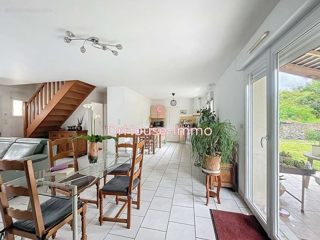 Maison à SAVIGNE-SUR-LATHAN