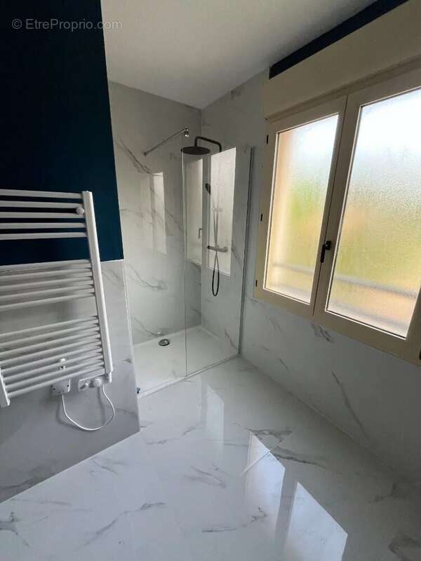 Maison à MONDONVILLE-SAINT-JEAN