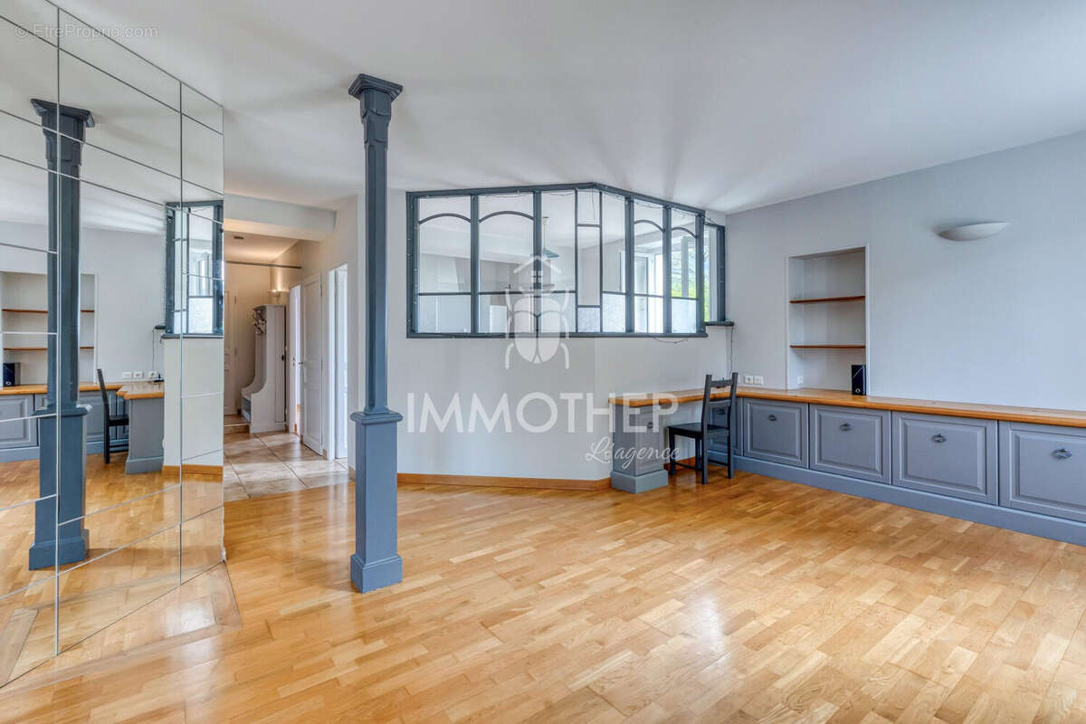 Appartement à VAULNAVEYS-LE-HAUT