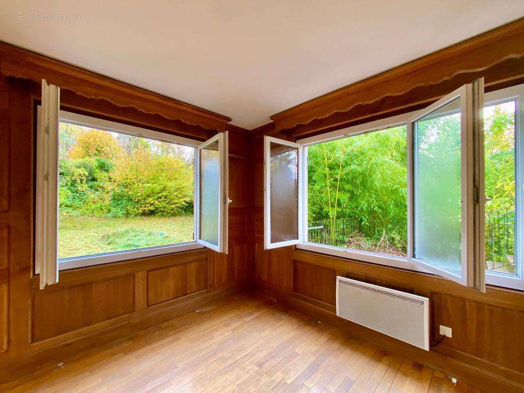 Maison à MAREIL-SUR-MAULDRE