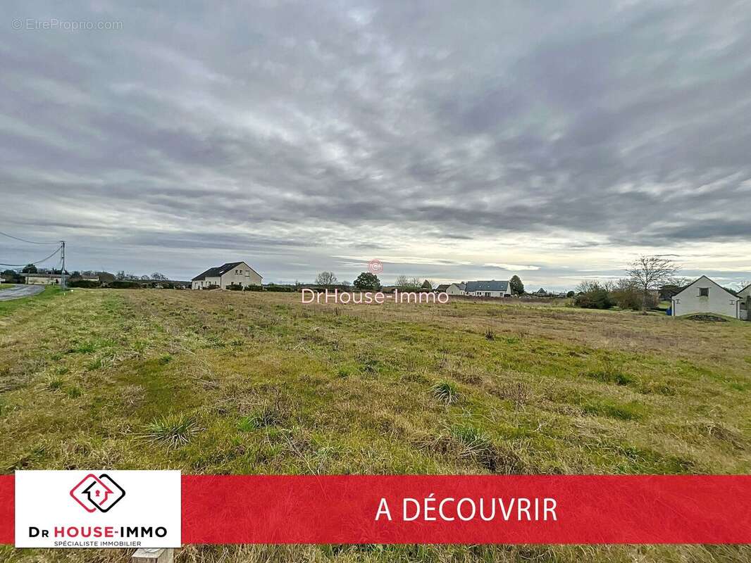 Terrain à COURCELLES-DE-TOURAINE