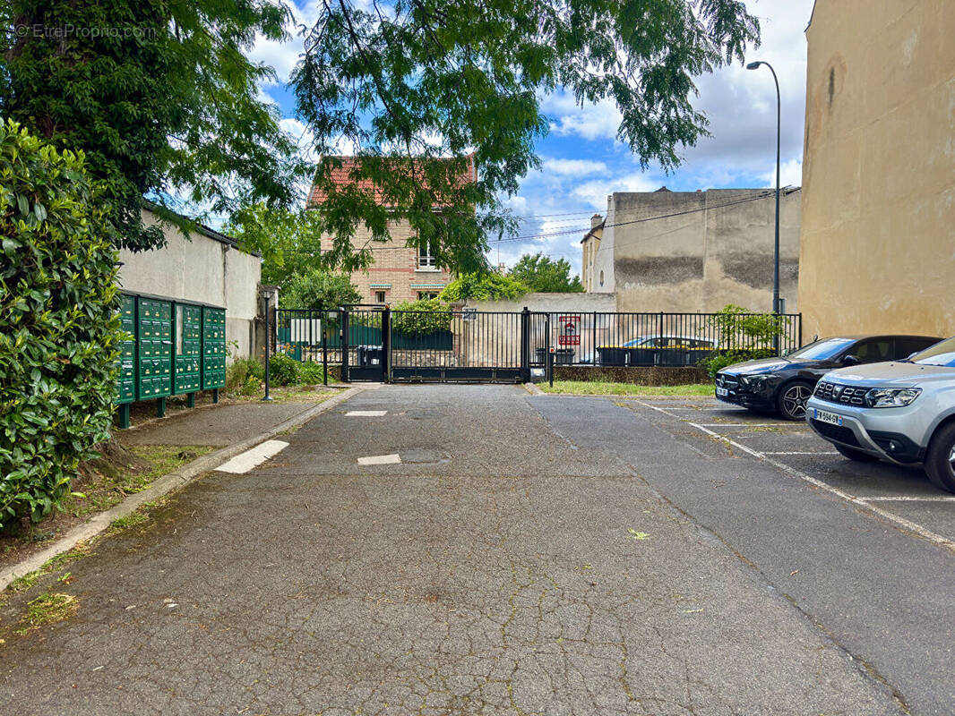 Autre à FONTENAY-SOUS-BOIS