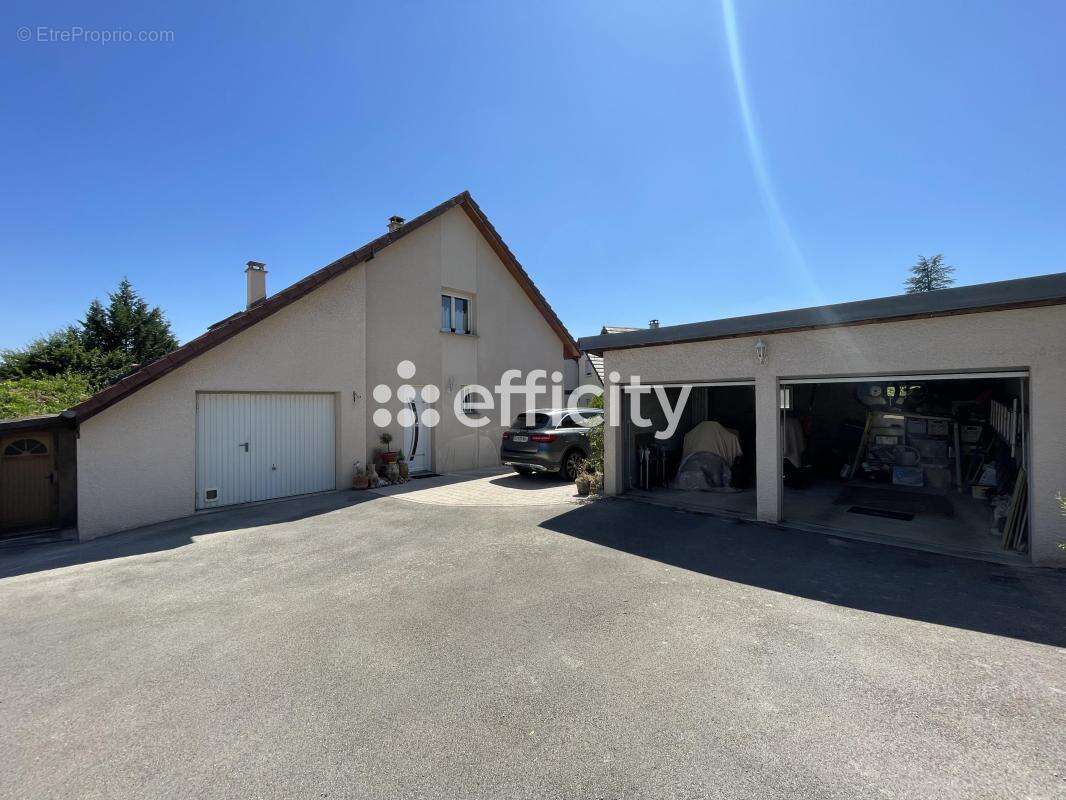 Maison 134 m² à Amagney  - photo 3