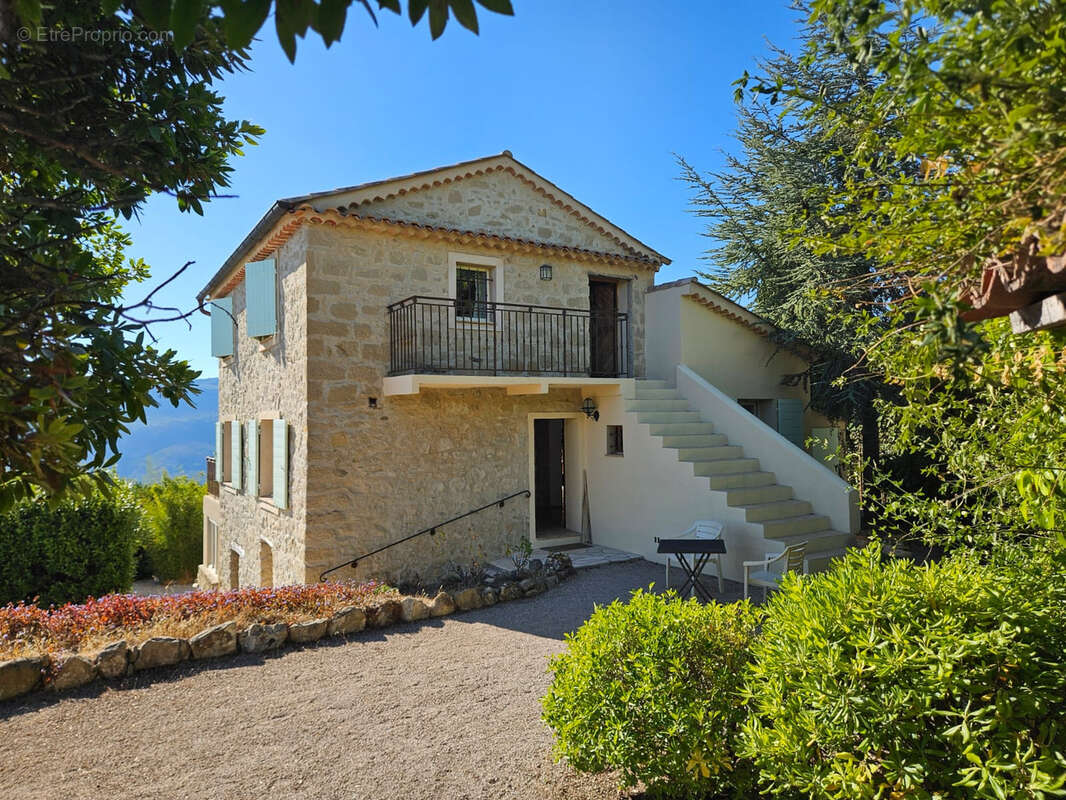 Maison à BERRE-LES-ALPES