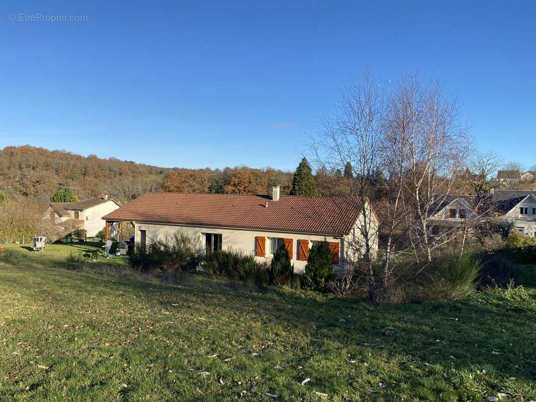 Maison à CHATEAUNEUF-LA-FORET