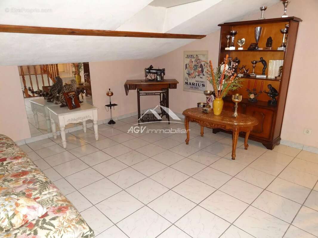 Maison à LES SALLES-DU-GARDON