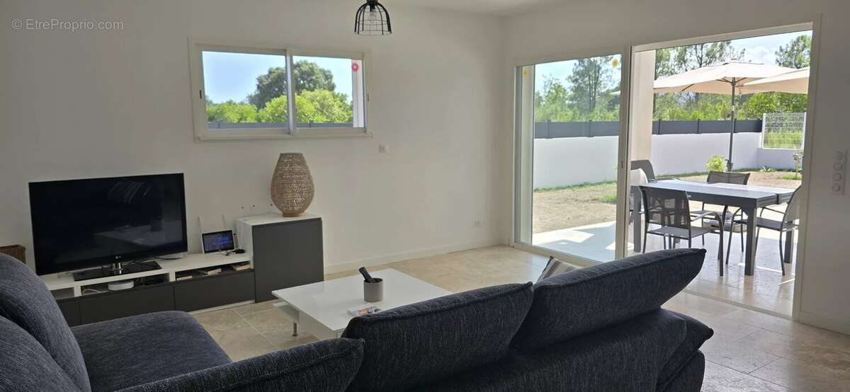 Très belle villa T4 - piscine et garage - photo 3
