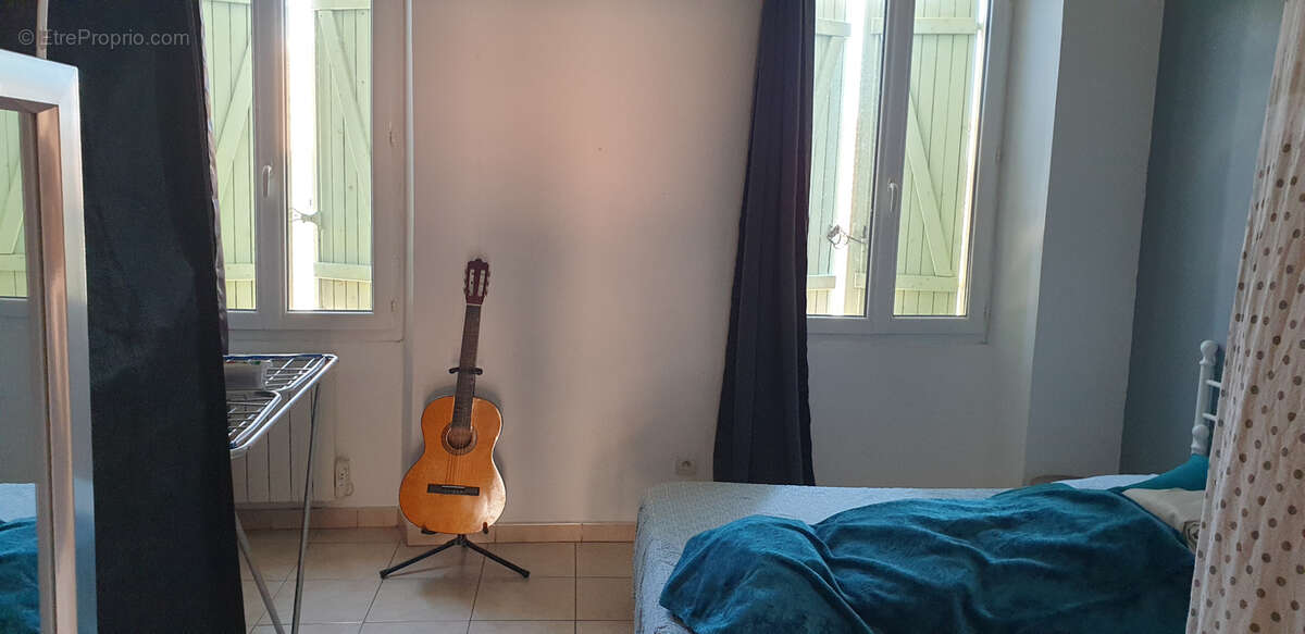 Appartement à SOLLIES-PONT