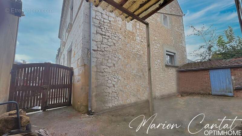 Maison à MAUVES-SUR-HUISNE