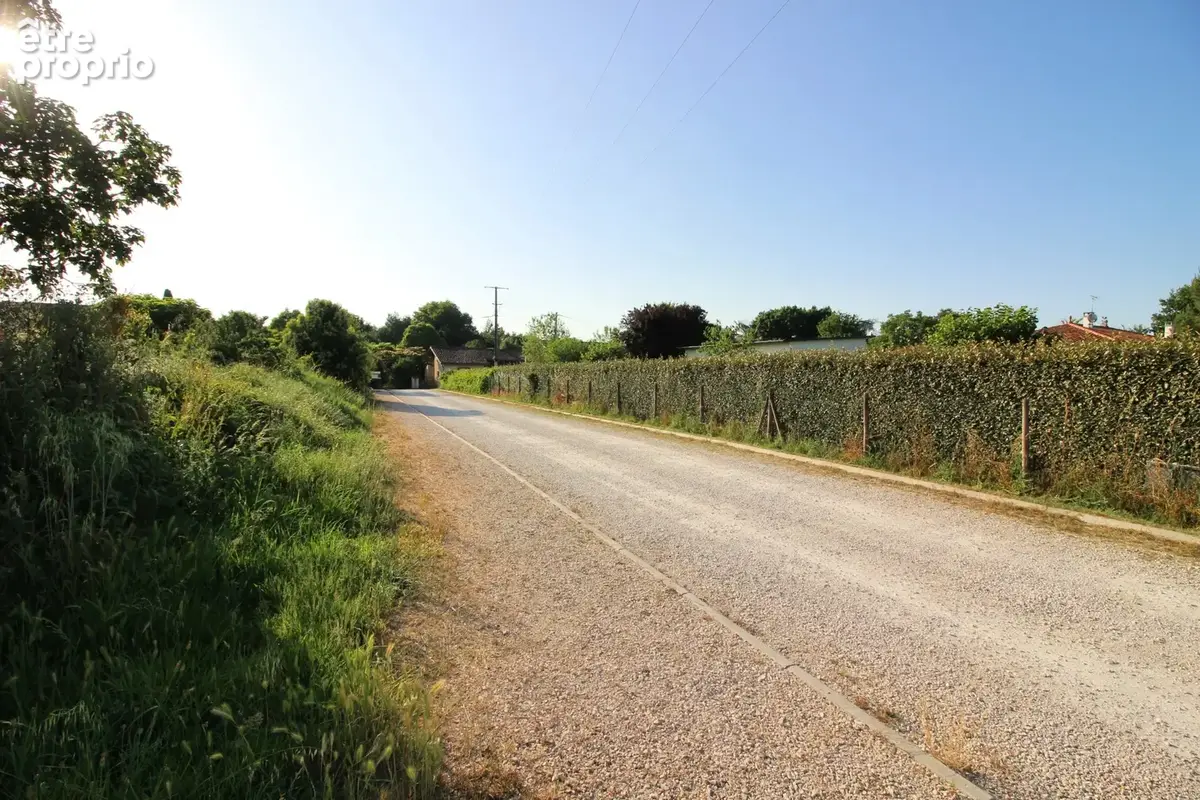 Terrain constructible de 1710m2 viabilisé - photo 4