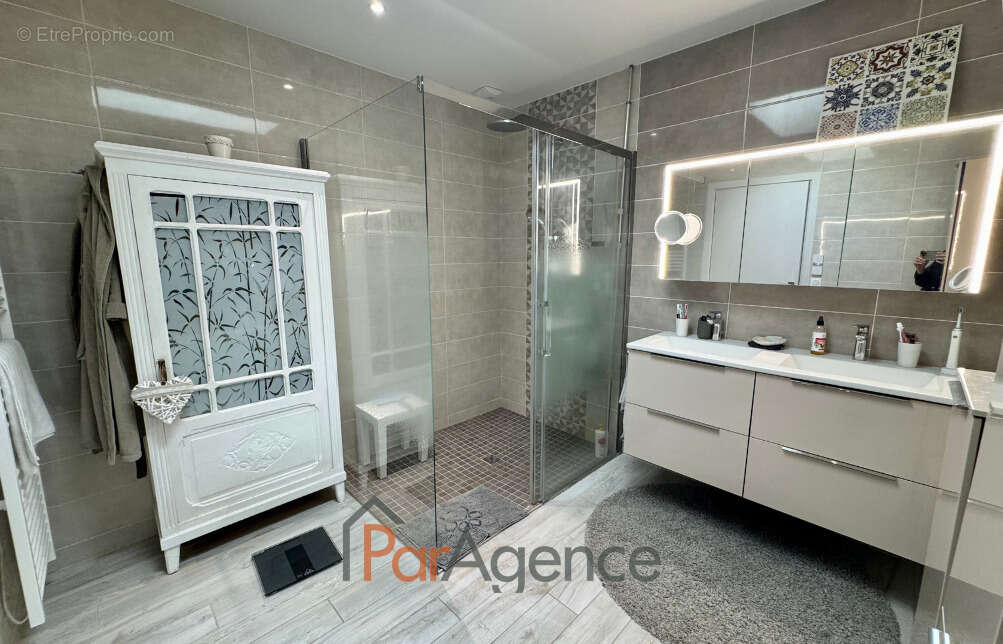 Maison à SAINT-GEORGES-DE-DIDONNE