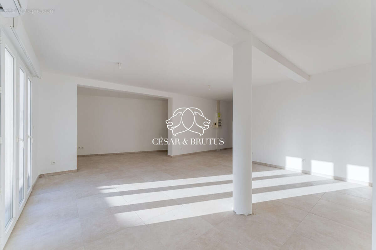 Maison à LA VERPILLIERE