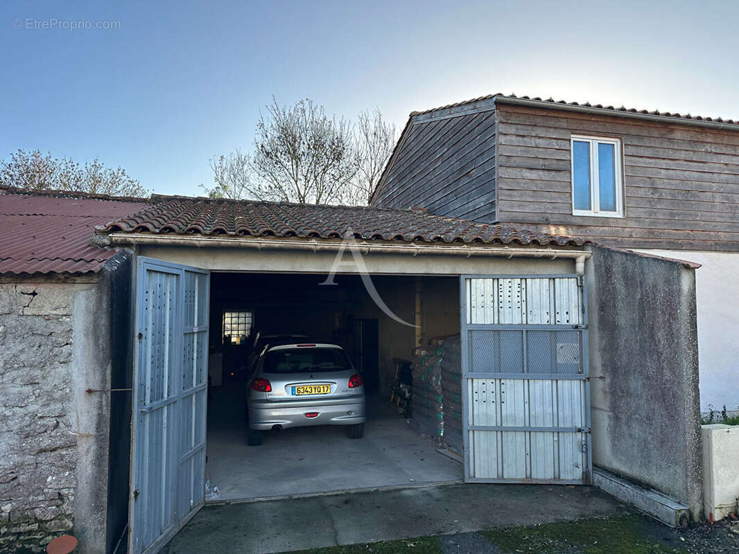 Maison à LOIRE-LES-MARAIS