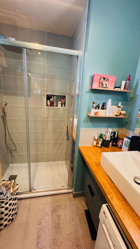 Appartement à PARIS-20E