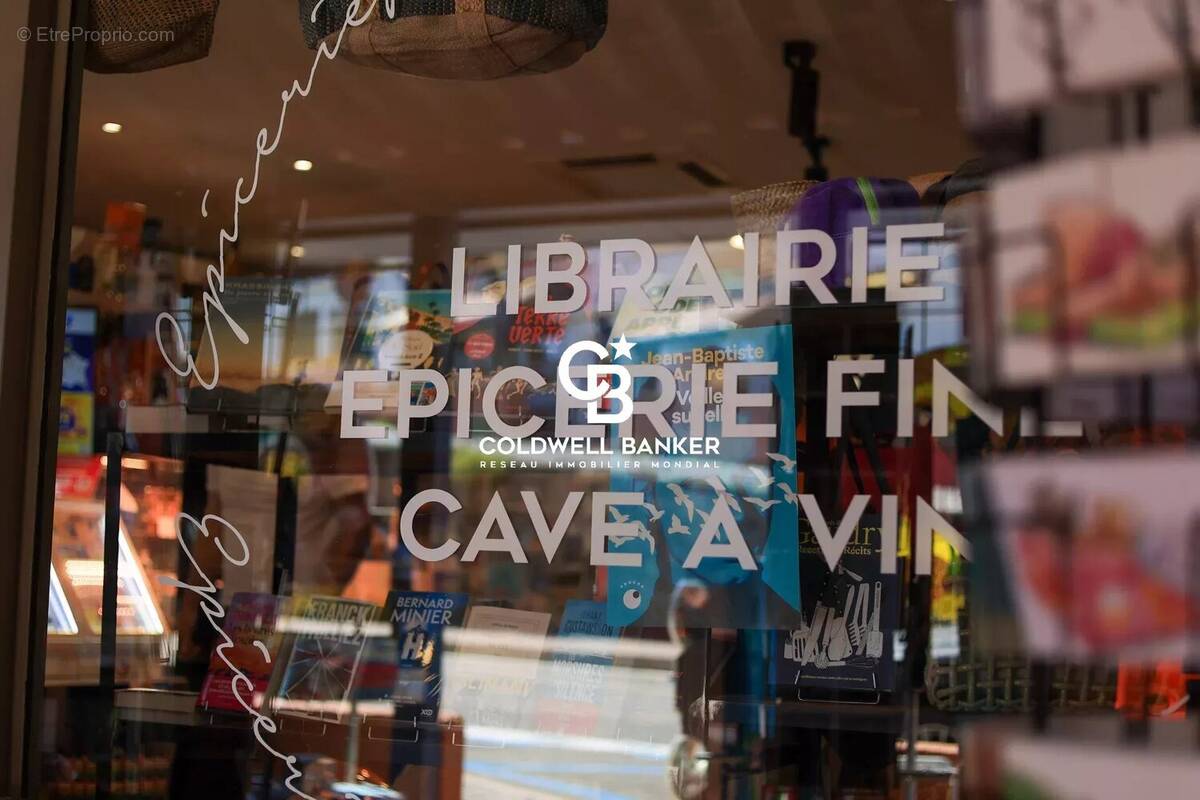 Commerce à RAYOL-CANADEL-SUR-MER