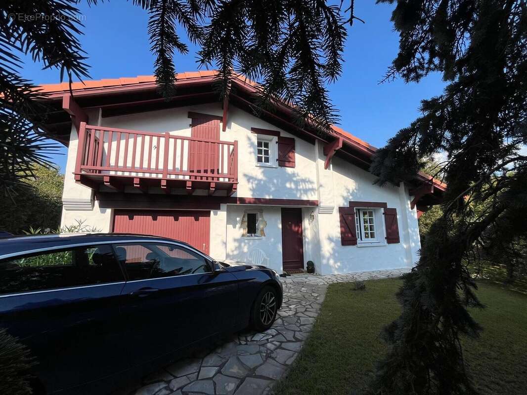 Maison à BASSUSSARRY