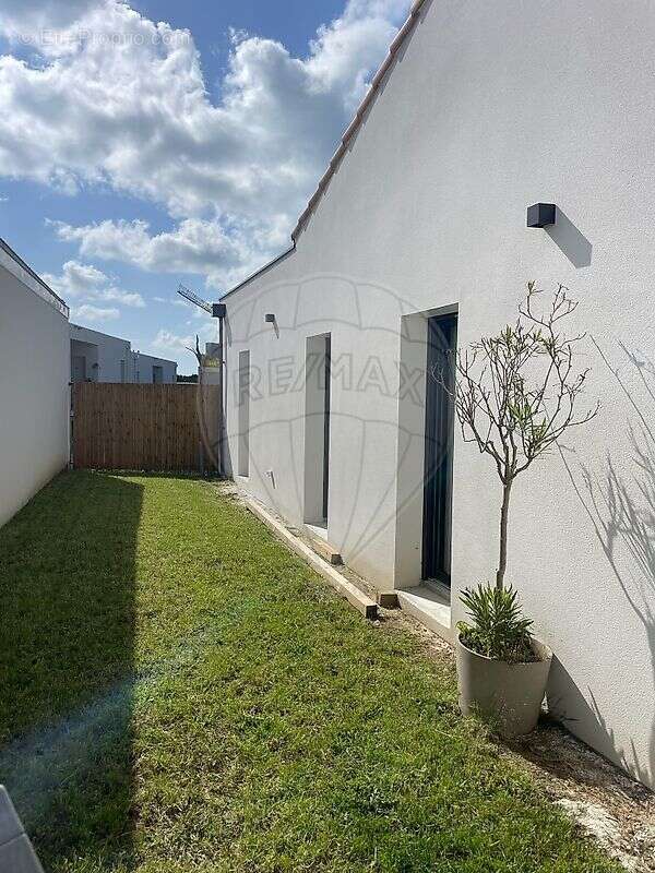 Maison à VAUX-SUR-MER